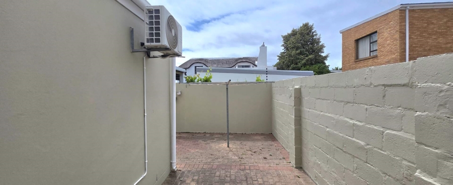 3 Bedroom Property for Sale in Franskraal Western Cape
